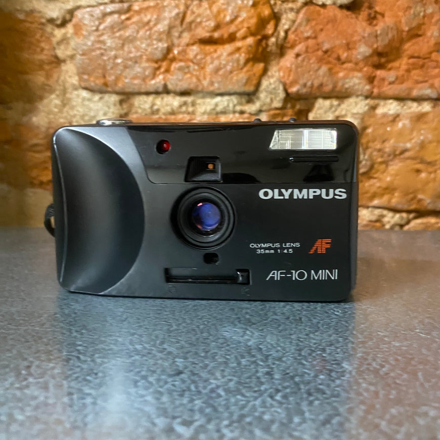 Olympus AF-10 mini пленочный фотоаппарат