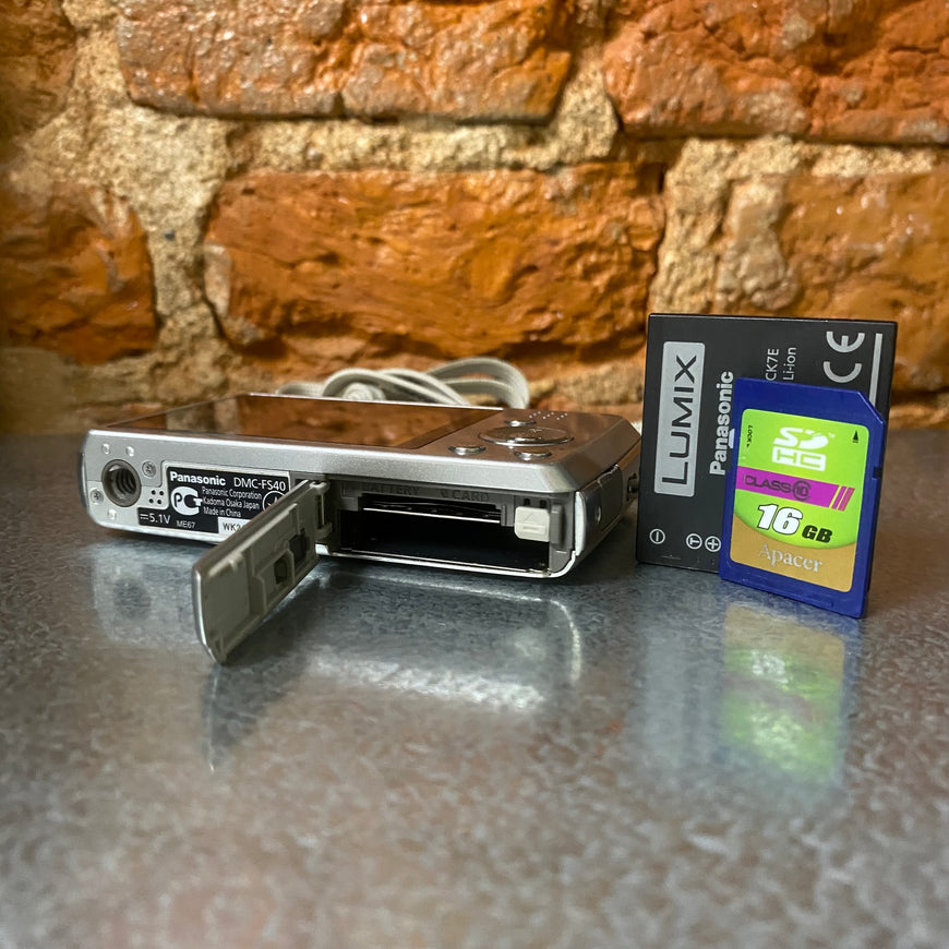 Panasonic Lumix DMC-FS40 серебро цифровой фотоаппарат