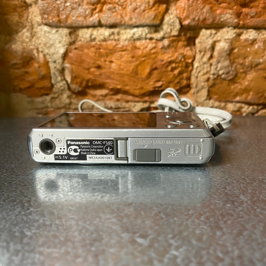 Panasonic Lumix DMC-FS40 серебро цифровой фотоаппарат
