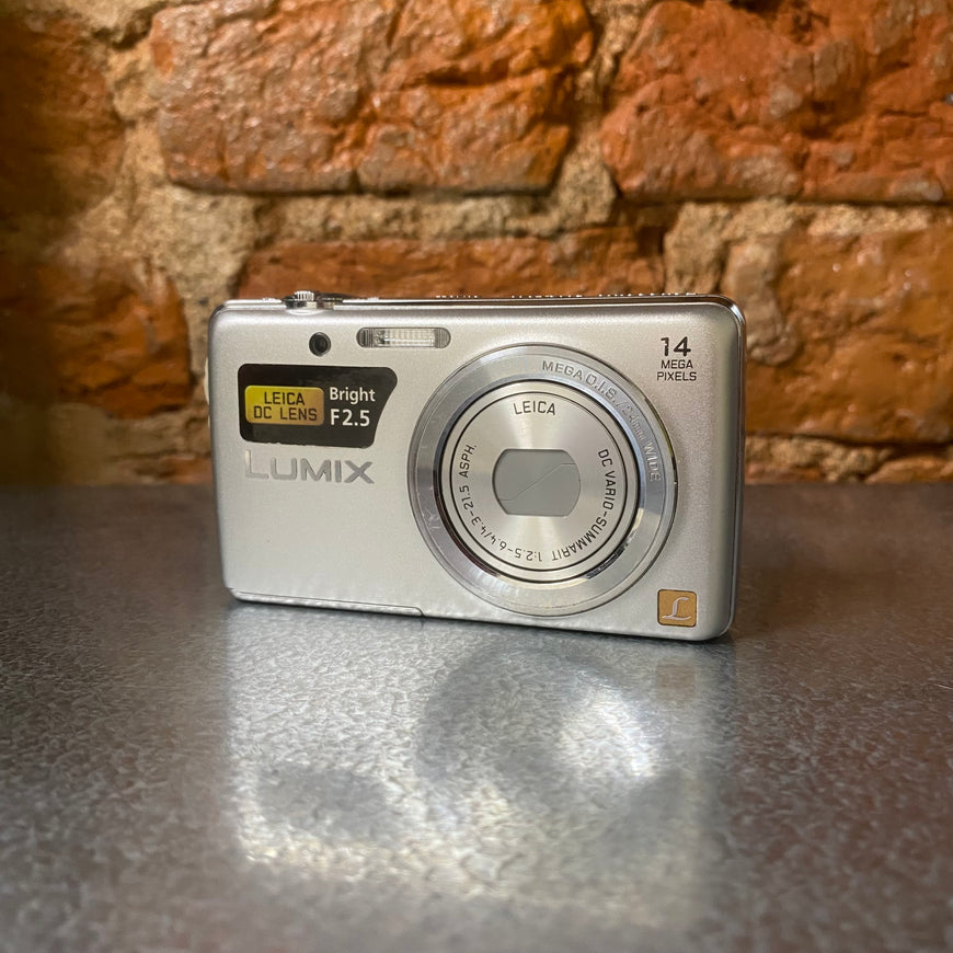 Panasonic Lumix DMC-FS40 серебро цифровой фотоаппарат
