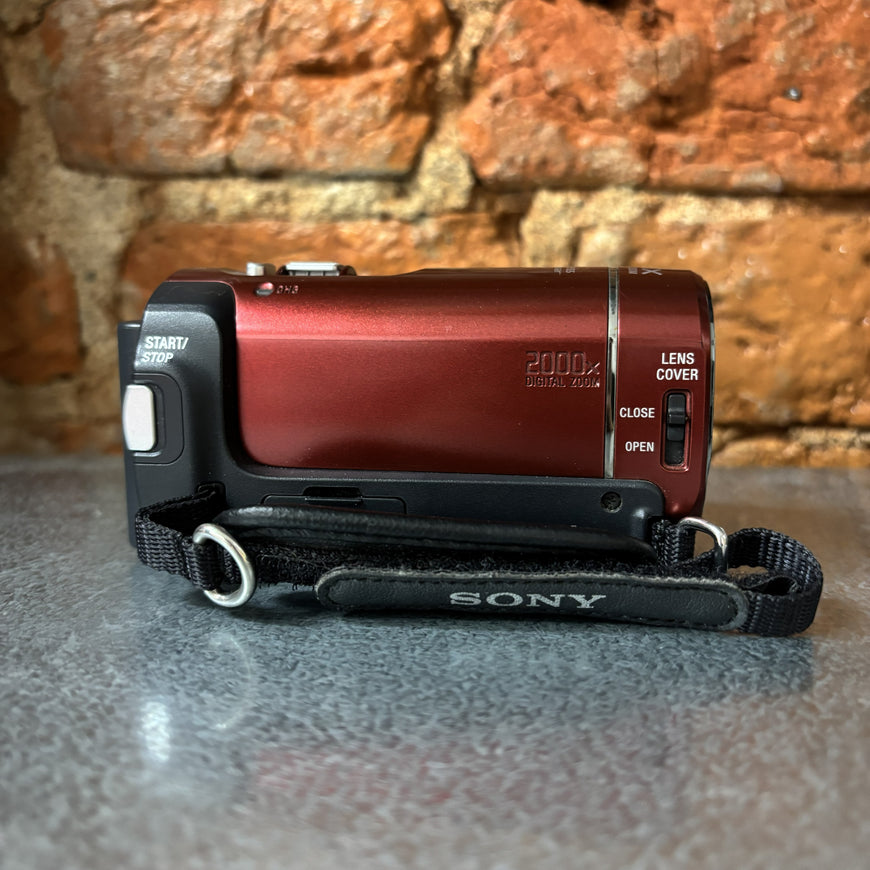 Sony DCR-SX40 красная цифровая видеокамера