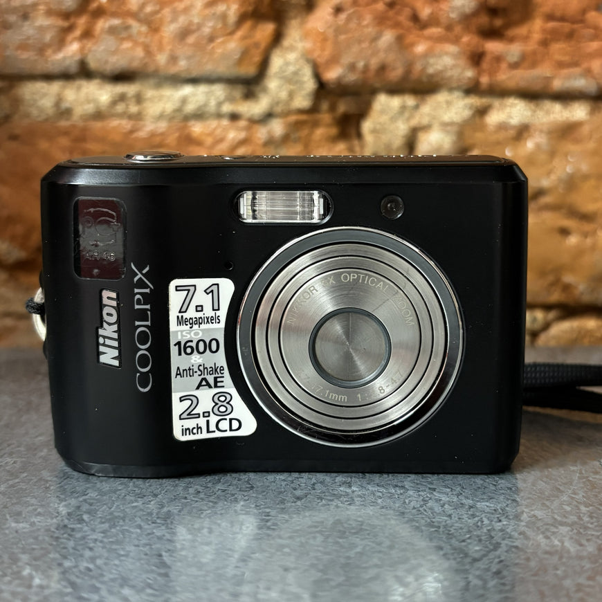 Nikon Coolpix L16 черный цифровой фотоаппарат