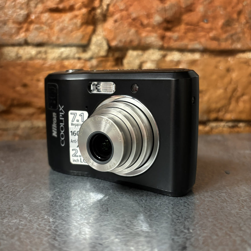 Nikon Coolpix L16 черный цифровой фотоаппарат