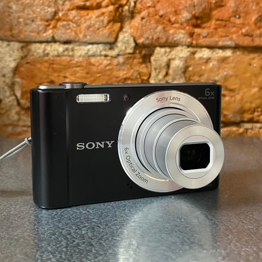 Sony Cyber-shot DSC-W810 черный цифровой фотоаппарат
