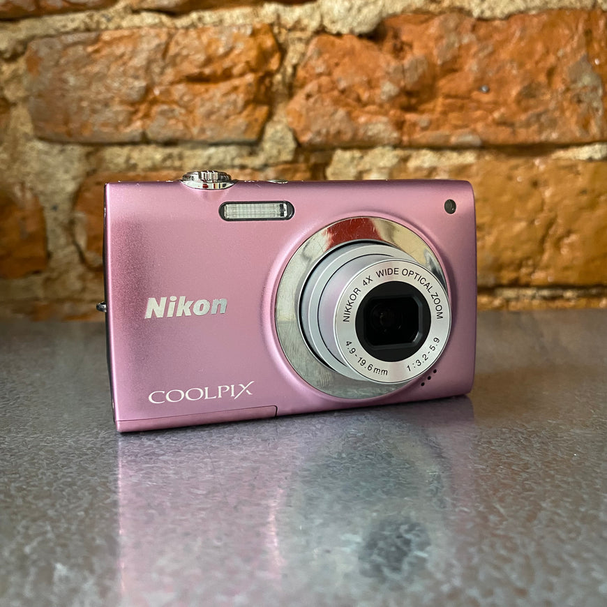 Nikon Coolpix S2500 розовый цифровой фотоаппарат