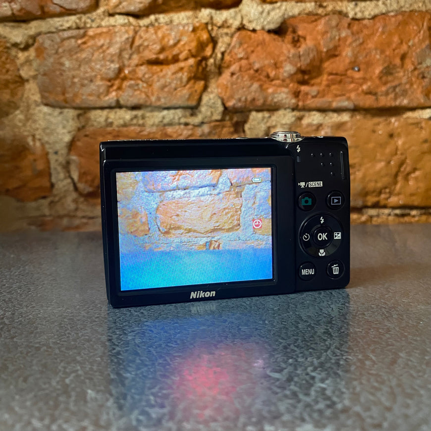 Nikon Coolpix S2500 розовый цифровой фотоаппарат