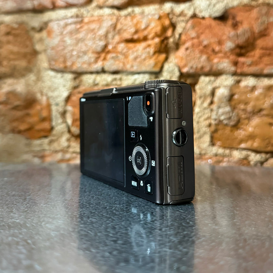 Nikon Coolpix S9500 бронзовый цифровой фотоаппарат
