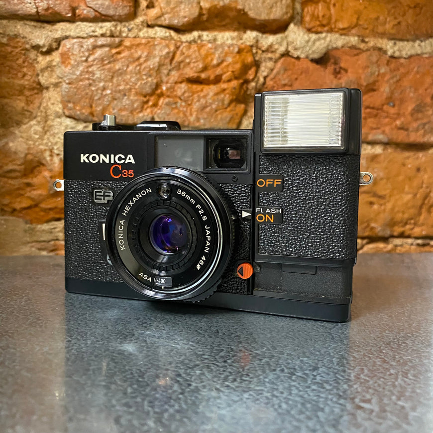 Konica C35 EF 2.8 пленочный фотоаппарат