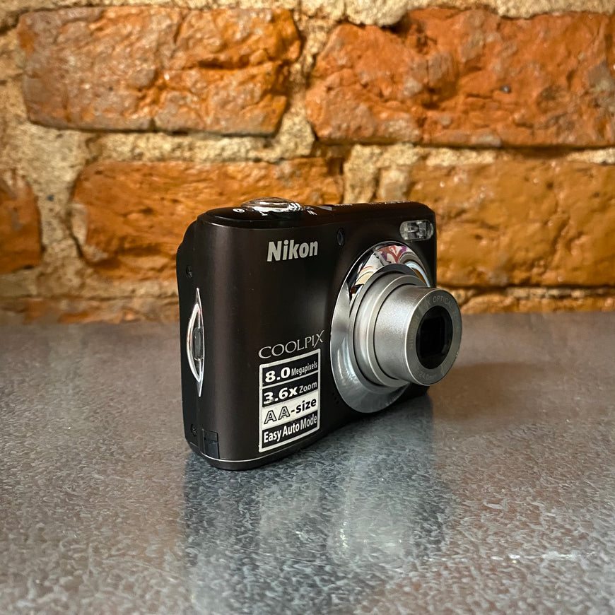 Nikon Coolpix L21 коричневый цифровой фотоаппарат