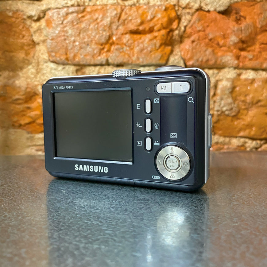 Samsung Digimax S800 черный цифровой фотоаппарат