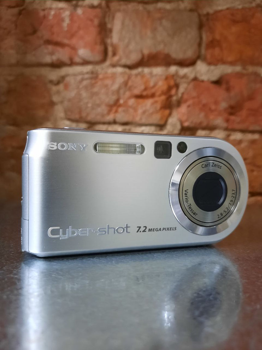 Sony Cyber-Shot DSC P200 цифровой фотоаппарат