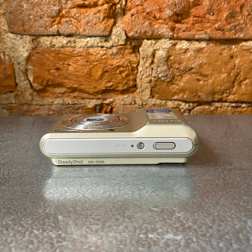 Sony Cyber-shot DSC-S2000 золото цифровой фотоаппарат