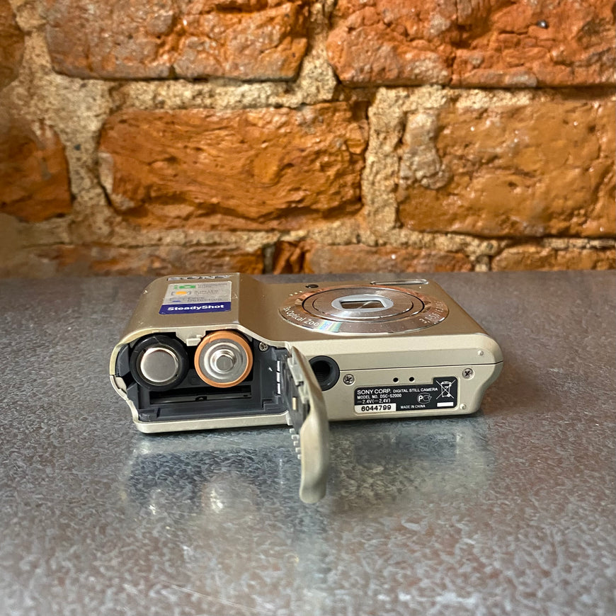 Sony Cyber-shot DSC-S2000 золото цифровой фотоаппарат
