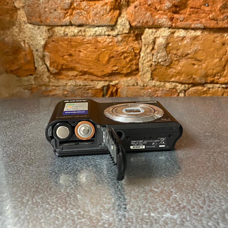 Sony Cyber-shot DSC-S2000 черный цифровой фотоаппарат