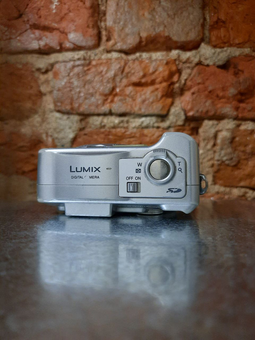 Panasonic Lumix DMC-LC50 цифровой фотоаппарат