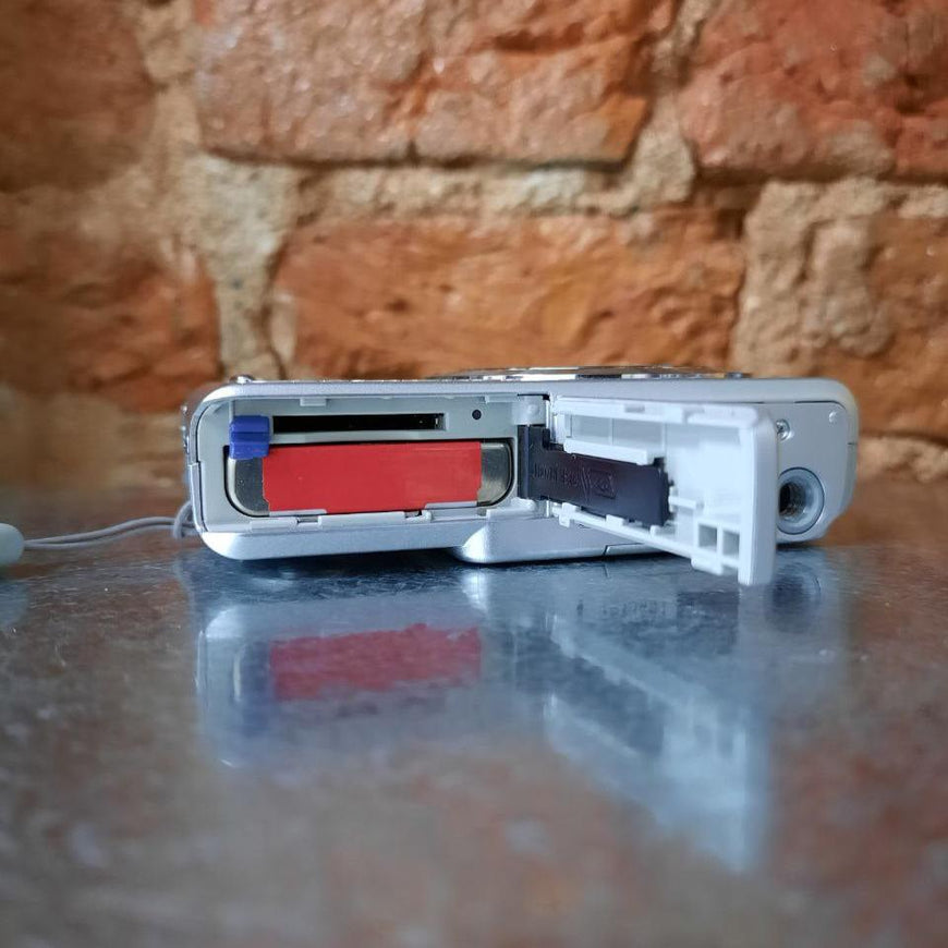 Sony Cyber-Shot DSC-W35 цифровой фотоаппарат