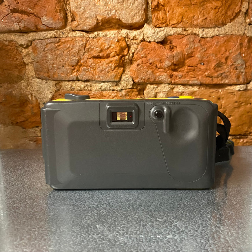 Minolta Weathermatic Dual 35 Yellow — водонепроницаемый плёночный фотоаппарат