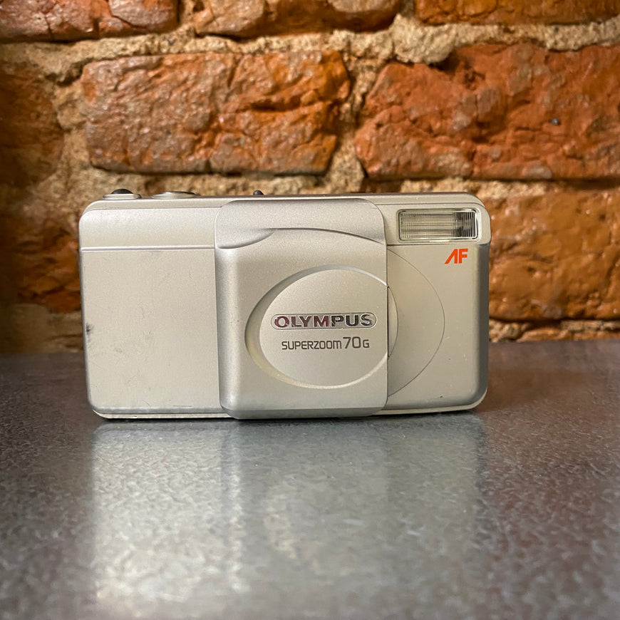 Olympus Superzoom 70G пленочный фотоаппарат