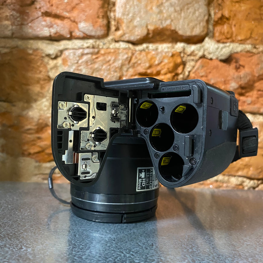 Nikon Coolpix L110 черный цифровой фотоаппарат