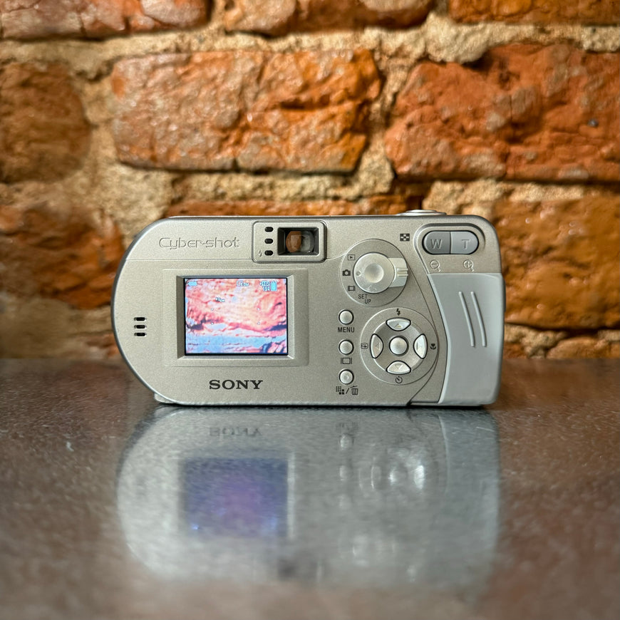 Sony Cyber-shot DSC-P92 цифровой аппарат