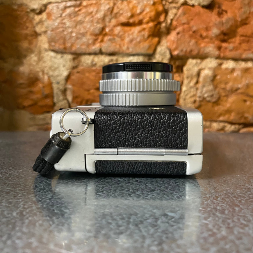 Konica C35 E&L пленочный фотоаппарат