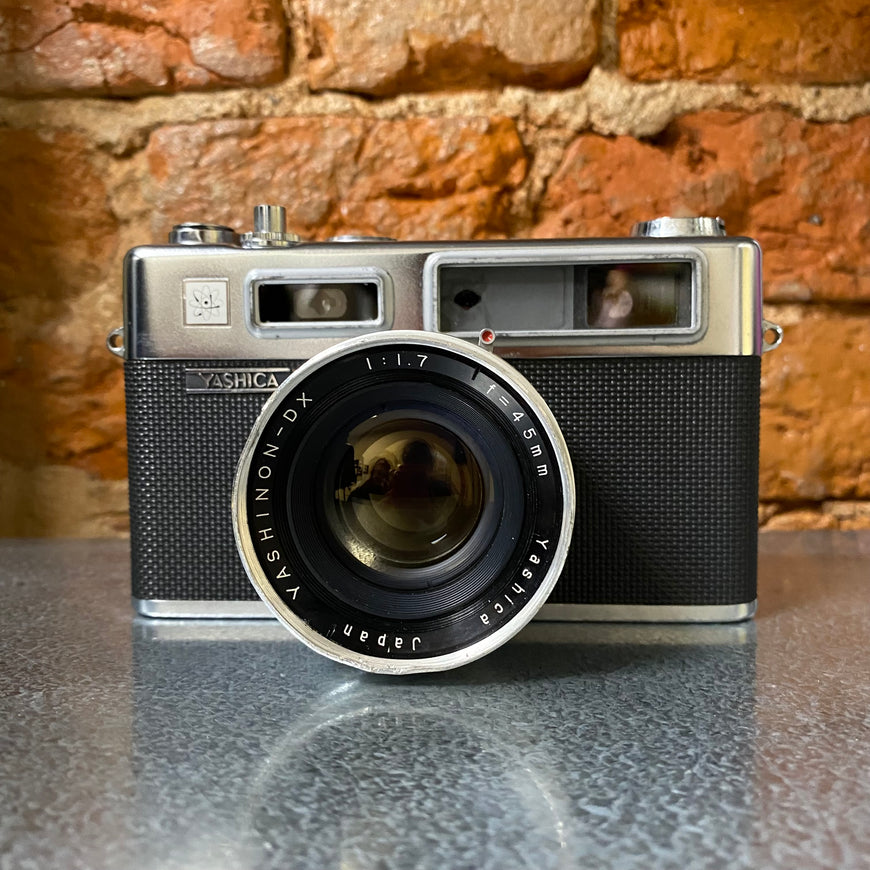 Yashica Electro 35 silver пленочный фотоаппарат