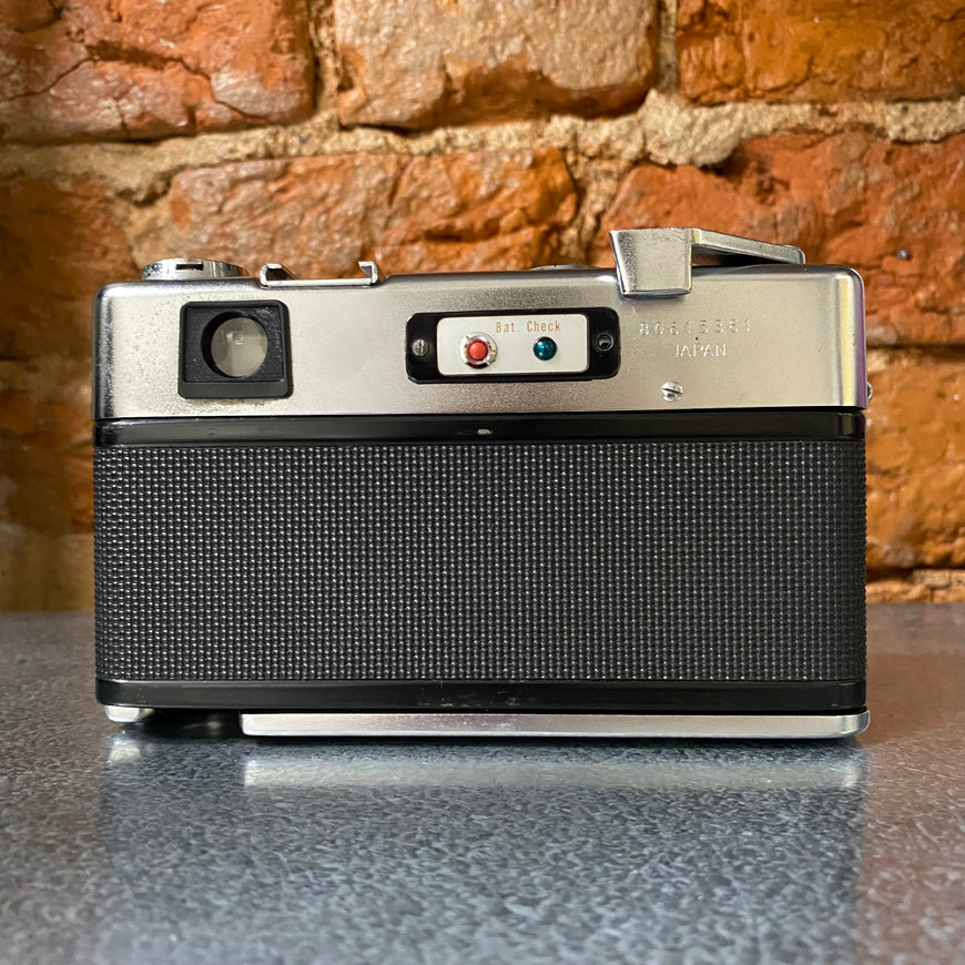 Yashica Electro 35 silver пленочный фотоаппарат