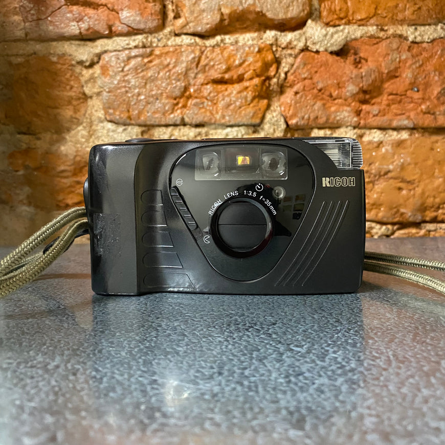 Ricoh FF-9 Date пленочный фотоаппарат