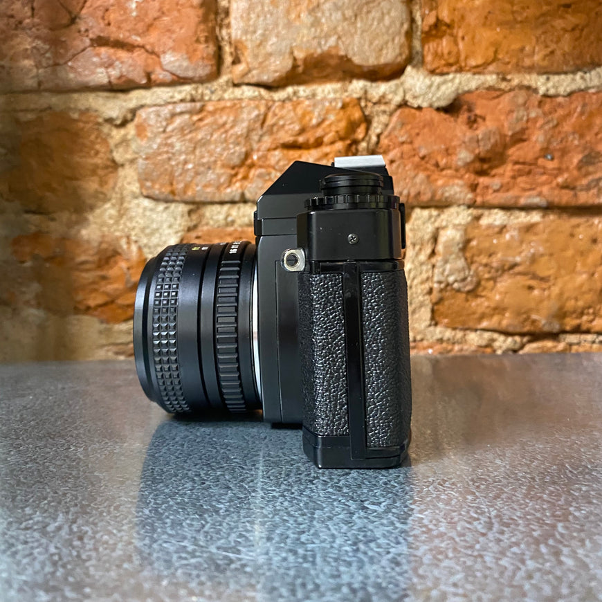 Ricoh XR500 Rikenon 1:2 50 mm зеркальный пленочный фотоаппарат