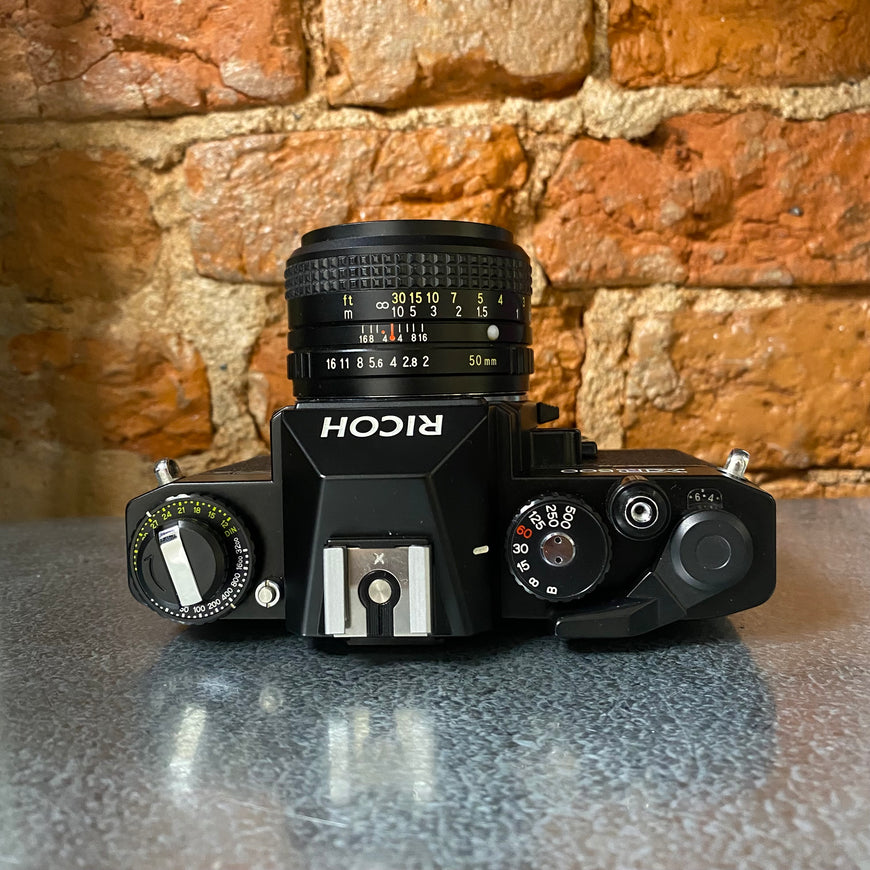 Ricoh XR500 Rikenon 1:2 50 mm зеркальный пленочный фотоаппарат