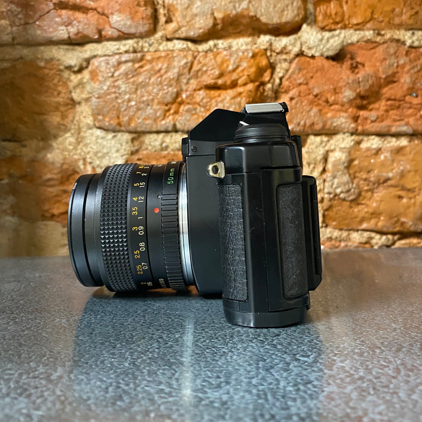 Yashica FX-3 Super 2000 & Yashica ML 50mm 1:1.4