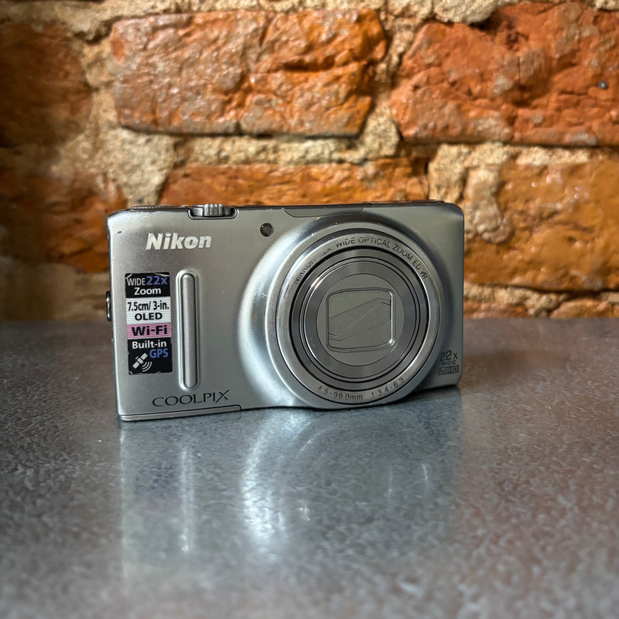 Nikon Coolpix S9500 бронзовый цифровой фотоаппарат
