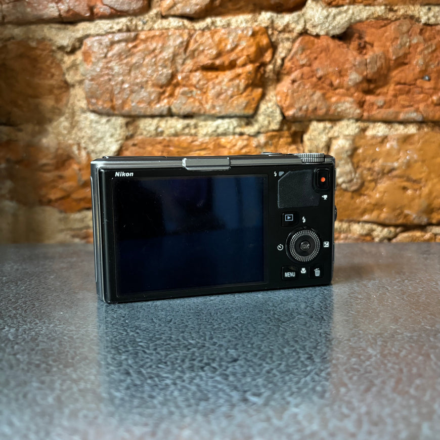 Nikon Coolpix S9500 бронзовый цифровой фотоаппарат