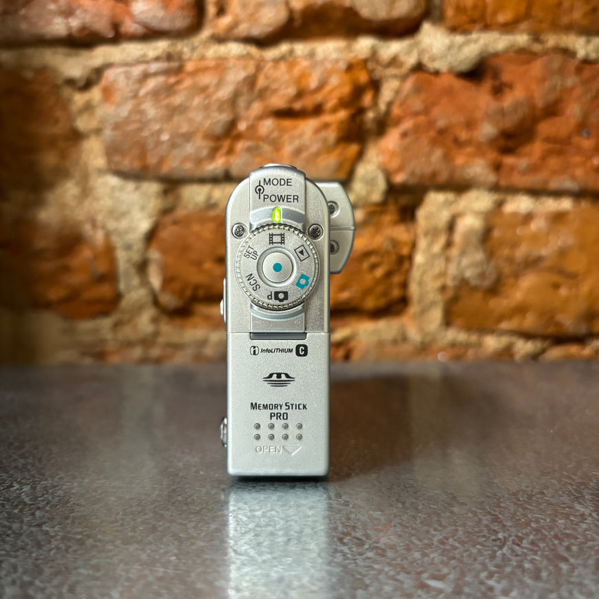 Sony Cyber-Shot DSC-F77 цифровой фотоаппарат