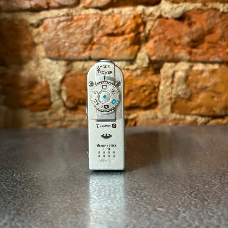 Sony Cyber-Shot DSC-F77 цифровой фотоаппарат