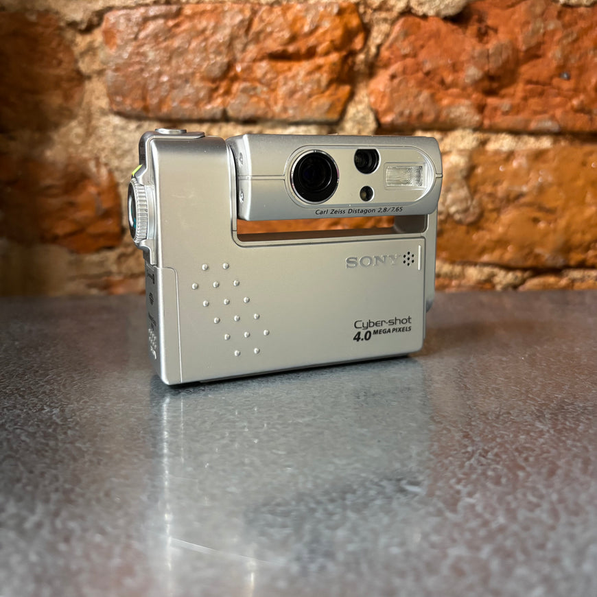 Sony Cyber-Shot DSC-F77 цифровой фотоаппарат