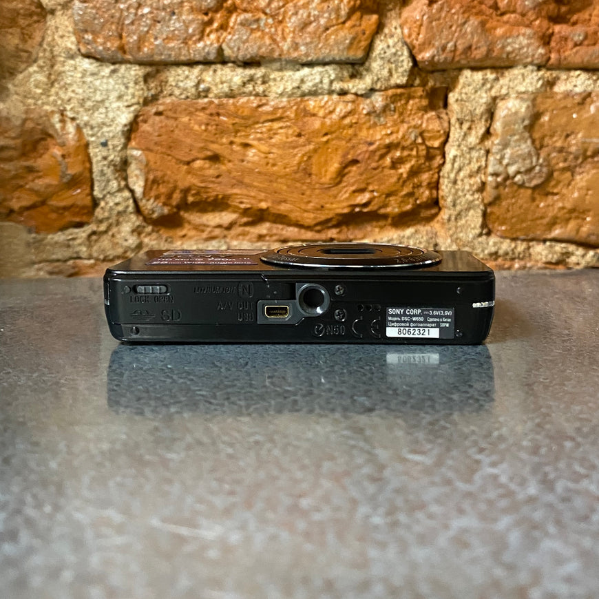 Sony Cyber-shot DSC-W650 черный цифровой фотоаппарат