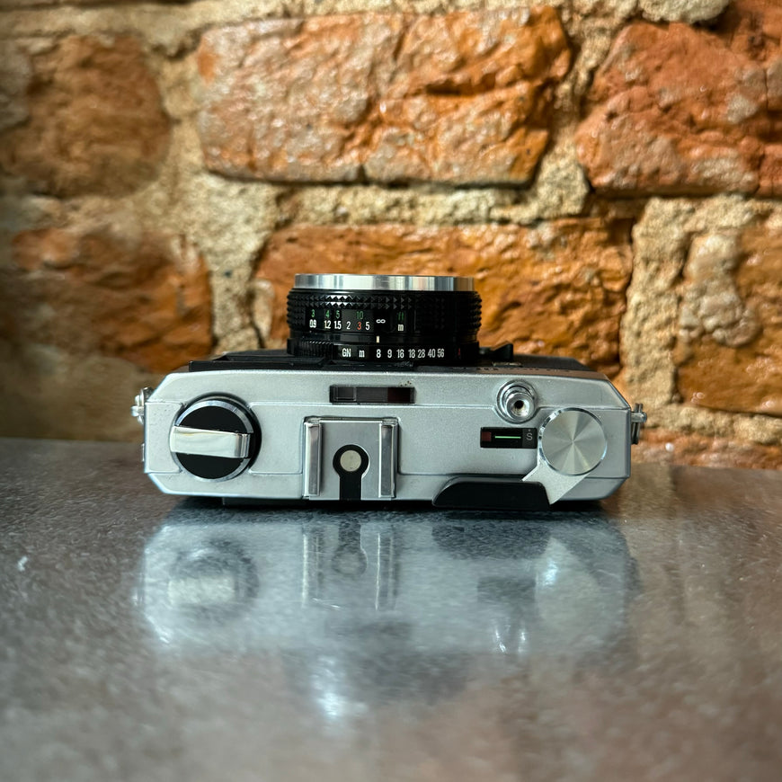 Fujica GEr 2.8 шкальный пленочный фотоаппарат