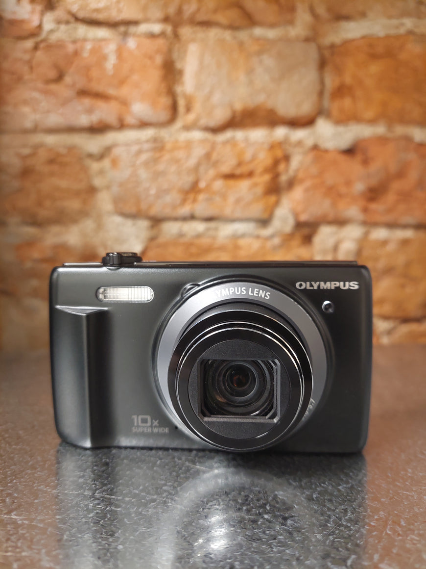 Olympus D-755 черный цифровой фотоаппарат