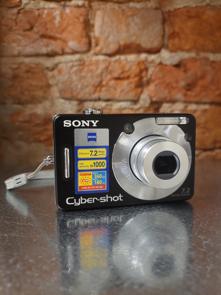 Sony Cyber-shot DSC-W70 черный цифровой фотоаппарат