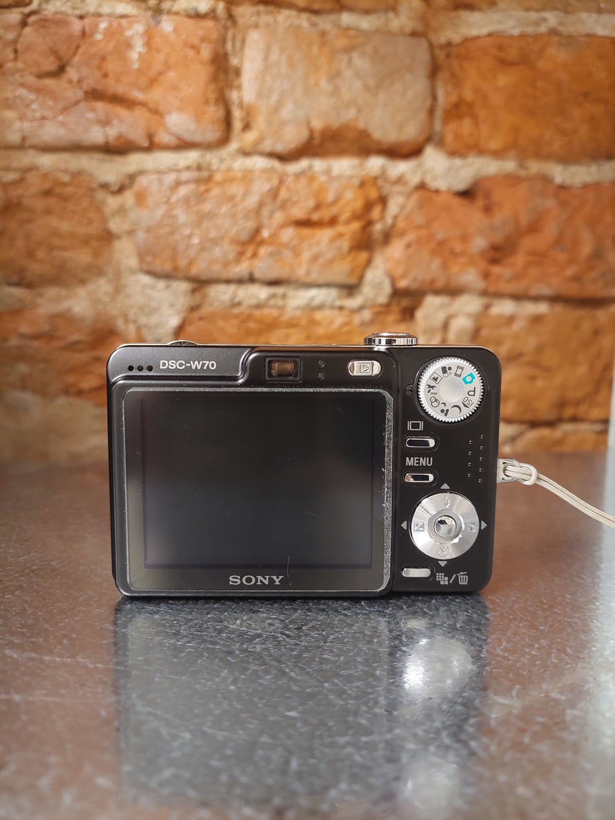 Sony Cyber-shot DSC-W70 черный цифровой фотоаппарат