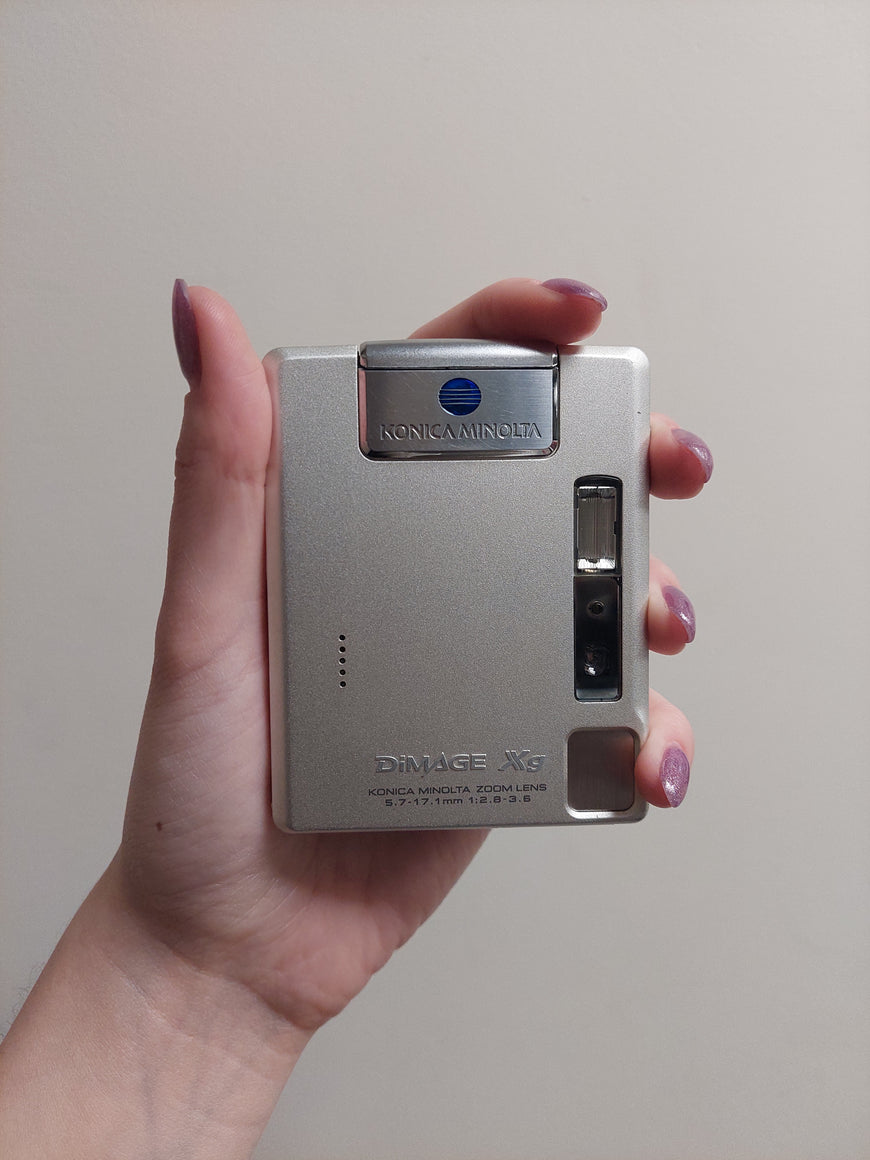 Konica Minolta DiMAGE XG редкий цифровой фотоаппарат