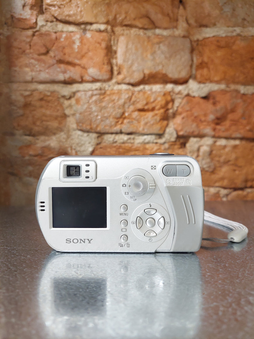 Sony Cyber-shot DSC-P32 цифровой фотоаппарат