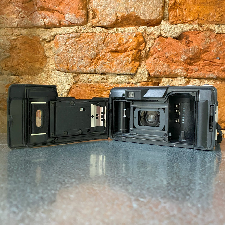 Olympus Superzoom 70G пленочный фотоаппарат