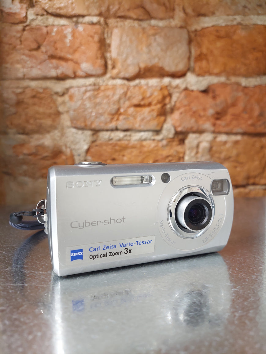 Sony Cyber-shot DSC-S40 цифровой фотоаппарат