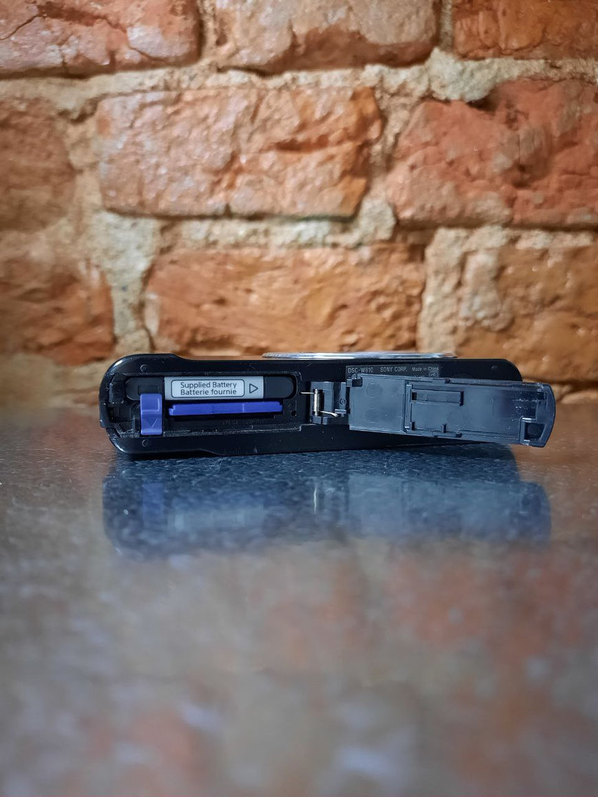 Sony Cyber-shot DSC-W810 черный цифровой фотоаппарат