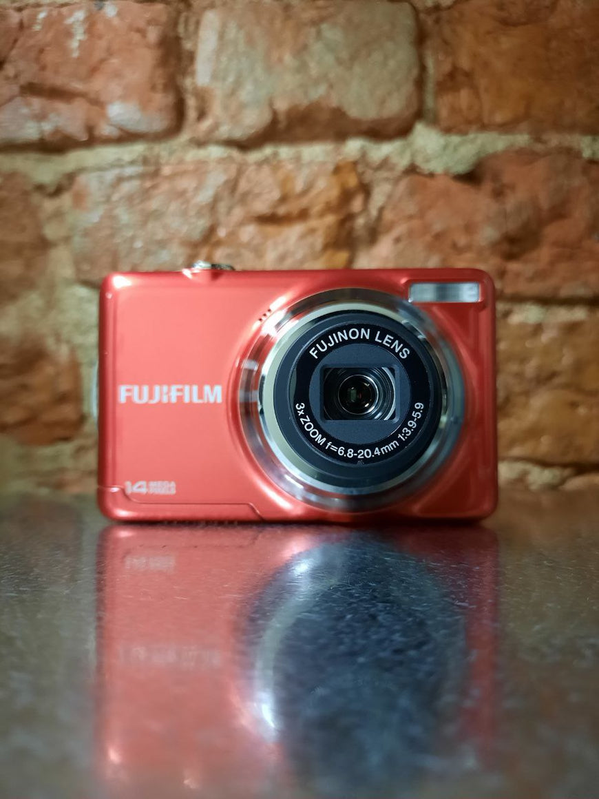 Fujifilm FinePix JV-300 красный цифровой фотоаппарат