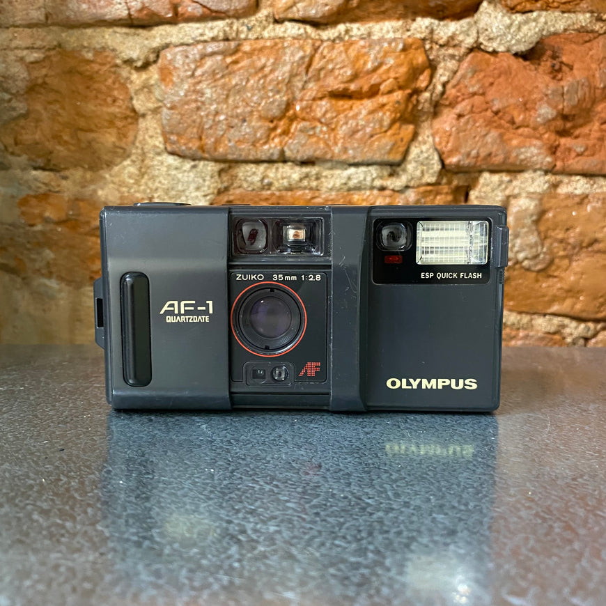 Olympus AF-1 Quartzdate пленочный фотоаппарат