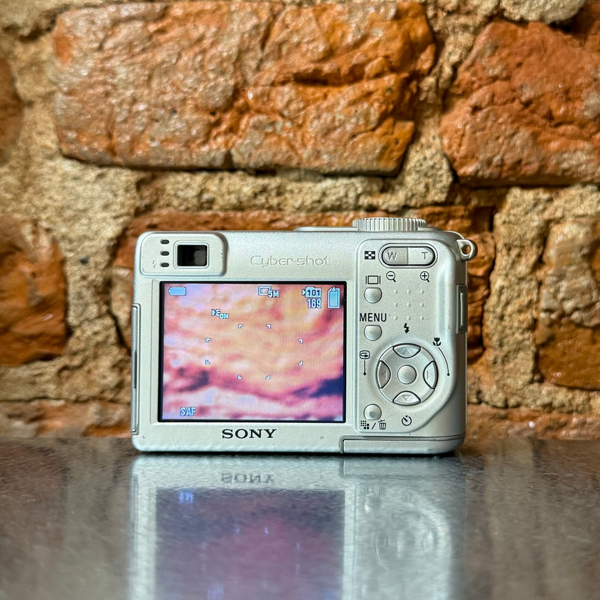 Sony Cyber-Shot DSC-W1 цифровой фотоаппарат