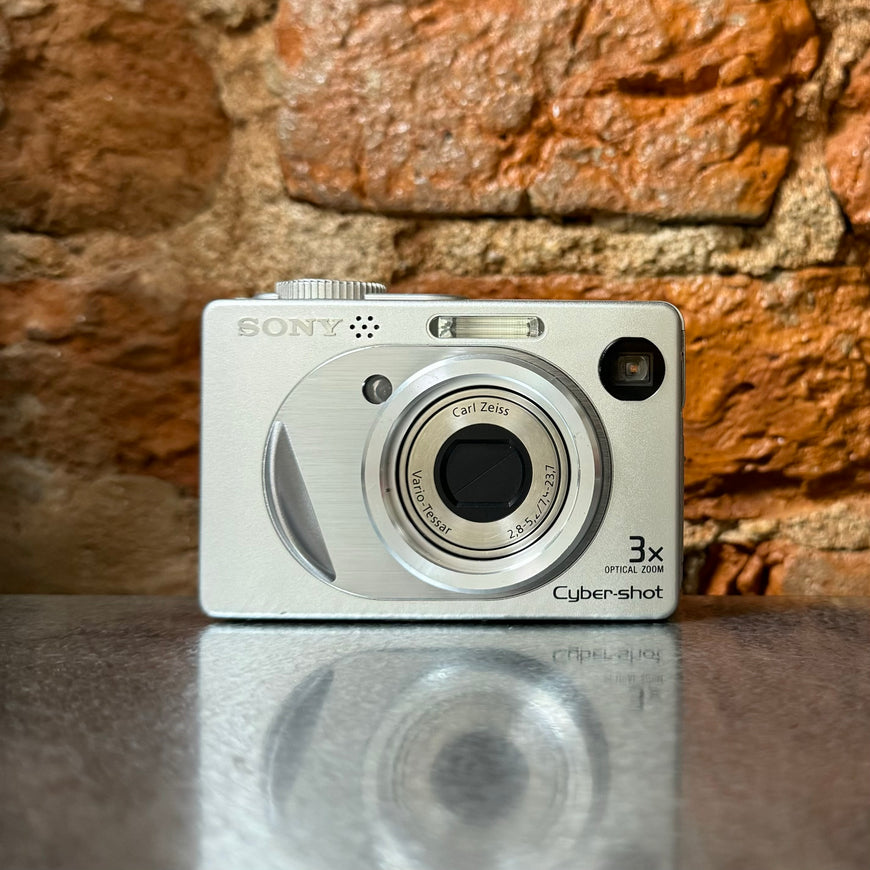 Sony Cyber-Shot DSC-W1 цифровой фотоаппарат